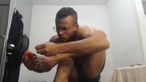 ian_tuner online show from November 2025 05:06:01 AM