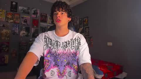 Snapshot of ian_versace chatting on October 2025 03:29:02 PM Andres online show from October 2025 03:29:02 PM