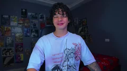 Snapshot of ian_versace chatting on November 2025 04:40:02 PM Andres online show from November 2025 04:40:02 PM