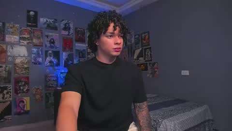 Snapshot of ian_versace chatting on November 2025 05:13:02 PM Andres online show from November 2025 05:13:02 PM