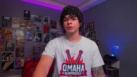 Snapshot of ian_versace chatting on November 2025 09:17:01 PM Andres online show from November 2025 09:17:01 PM