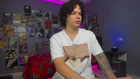 Snapshot of ian_versace chatting on December 2025 12:31:02 AM Andres online show from December 2025 12:31:02 AM