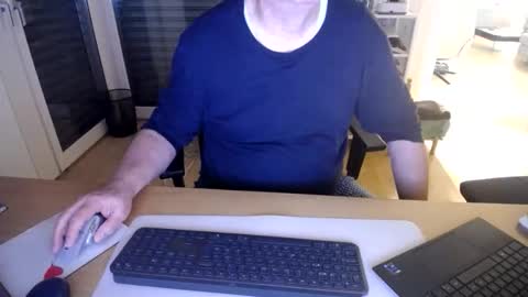 iandy12 online show from March 2026 11:00:02 PM