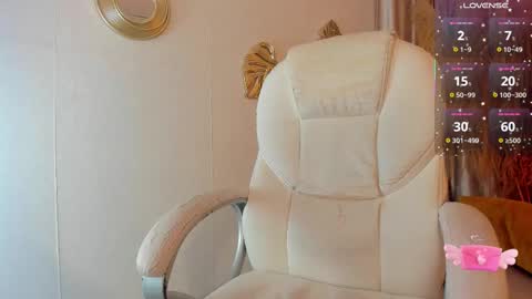 ian  online show from September 2025 03:39:01 AM