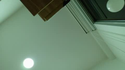 ian  online show from April 2026 02:12:02 AM