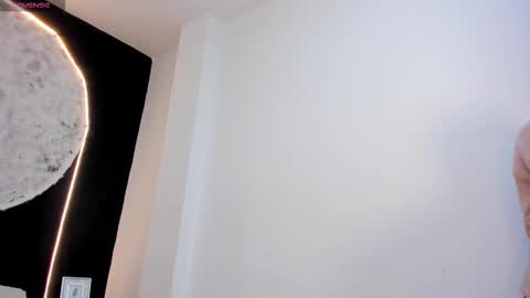 ian online show from October 2025 08:31:01 PM