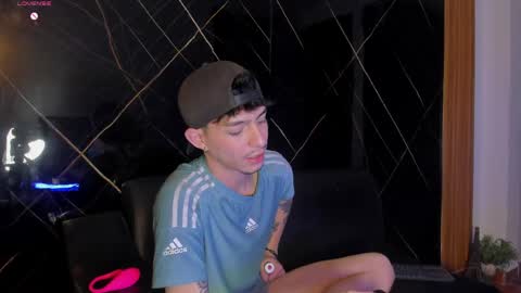 Snapshot of ianlark chatting on June 2026 04:03:02 AM Ian Lark online show from June 2026 04:03:02 AM