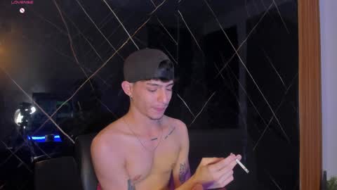 Snapshot of ianlark chatting on June 2026 04:04:01 AM Ian Lark online show from June 2026 04:04:01 AM