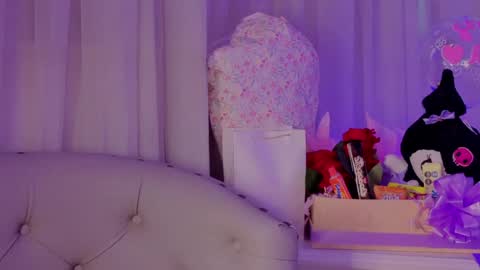  iara smith  online show from May 2026 04:04:02 PM