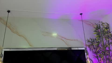 ibbie_ online show from April 2026 12:21:02 PM