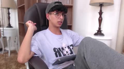 ibratxandy online show from March 2026 07:08:02 PM