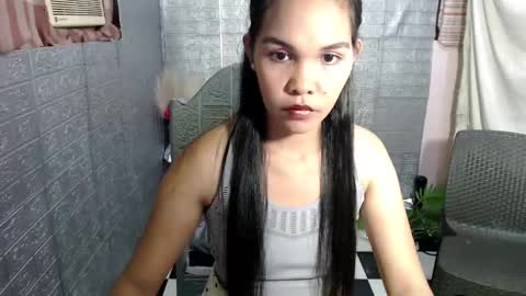 Snapshot of ice_creamyummy25 chatting on March 2025 12:23:01 PM im NORMA online show from March 2025 12:23:01 PM