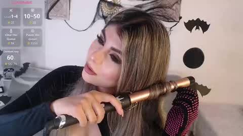 ice_y_abigail online show from October 2025 12:12:02 PM