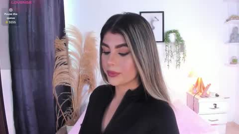 ice_y_abigail online show from January 2026 12:20:02 PM