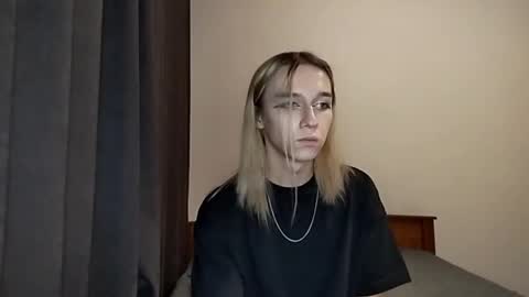 Jade online show from November 2025 01:33:02 PM