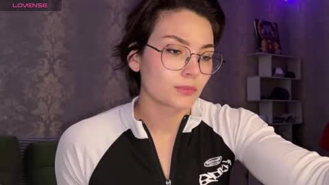 Snapshot of iceeheart chatting on May 2026 02:22:01 PM Ksenia online show from May 2026 02:22:01 PM