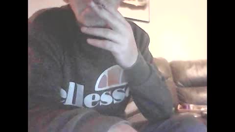 Snapshot of icemandude chatting on November 2025 08:45:01 PM icemandude online show from November 2025 08:45:01 PM