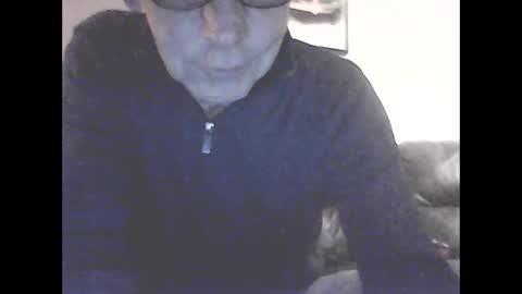 Snapshot of icemandude chatting on December 2025 10:04:01 PM icemandude online show from December 2025 10:04:01 PM