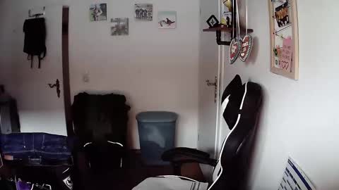 iceoli123 online show from February 2026 04:25:01 PM