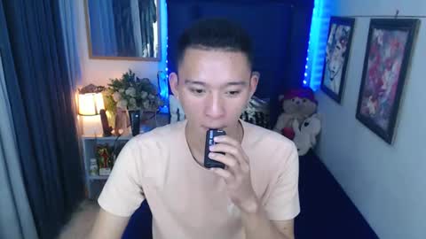Snapshot of iconicmateo chatting on January 2025 08:42:01 AM Mateo online show from January 2025 08:42:01 AM