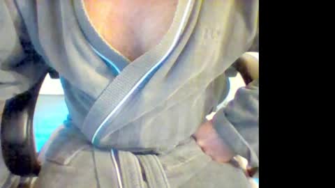 Snapshot of icumalot4you chatting on November 2025 08:27:02 AM icumalot4you online show from November 2025 08:27:02 AM