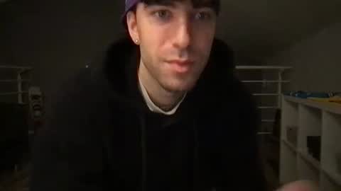 Snapshot of icyninesix chatting on February 2025 10:32:01 PM icyninesix online show from February 2025 10:32:01 PM