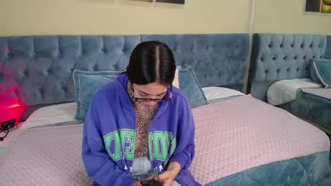 Snapshot of icysweetcam chatting on December 2024 11:33:01 AM Icy online show from December 2024 11:33:01 AM