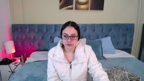 Snapshot of icysweetcam chatting on January 2025 11:43:02 AM Icy online show from January 2025 11:43:02 AM