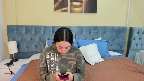 Snapshot of icysweetcam chatting on January 2025 11:35:01 AM Icy online show from January 2025 11:35:01 AM