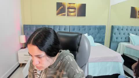 Snapshot of icysweetcam chatting on February 2025 11:51:02 AM Icy online show from February 2025 11:51:02 AM