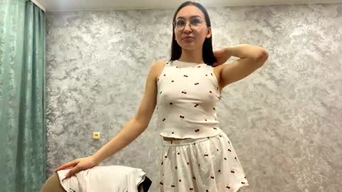 Snapshot of idellmannheim chatting on November 2025 04:17:01 PM Sofi online show from November 2025 04:17:01 PM