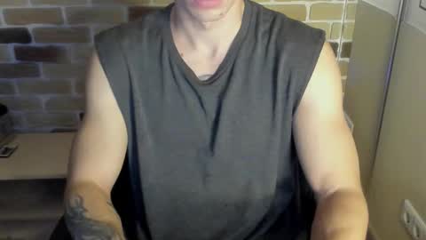 Snapshot of idkiww chatting on September 2025 08:35:02 PM yo online show from September 2025 08:35:02 PM