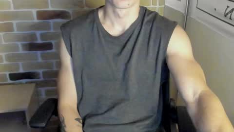 Snapshot of idkiww chatting on October 2025 07:45:02 PM yo online show from October 2025 07:45:02 PM