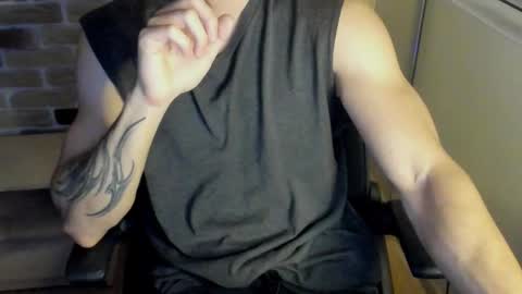 Snapshot of idkiww chatting on October 2025 07:34:01 PM yo online show from October 2025 07:34:01 PM