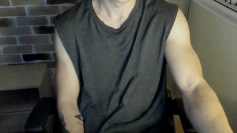 Snapshot of idkiww chatting on October 2025 08:18:01 PM yo online show from October 2025 08:18:01 PM