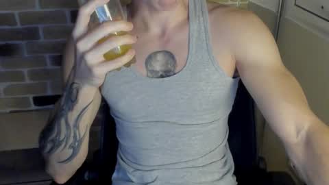 Snapshot of idkiww chatting on November 2025 08:55:01 PM yo online show from November 2025 08:55:01 PM