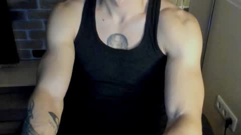 Snapshot of idkiww chatting on November 2025 08:19:02 PM yo online show from November 2025 08:19:02 PM