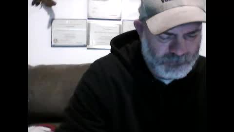 idkwhyidothis348732 online show from January 2025 06:37:02 PM