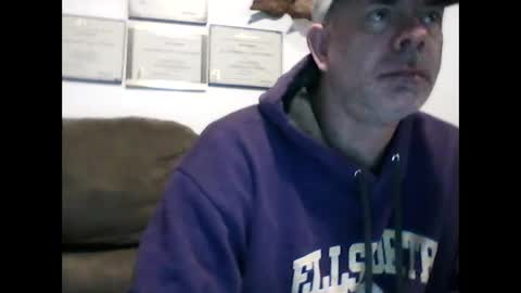 idkwhyidothis348732 online show from February 2025 12:14:02 PM