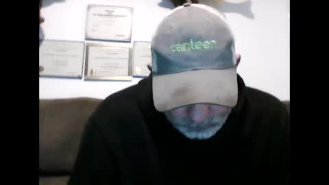 idkwhyidothis348732 online show from February 2025 12:14:02 PM