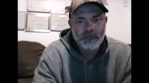 idkwhyidothis348732 online show from March 2025 02:32:01 PM