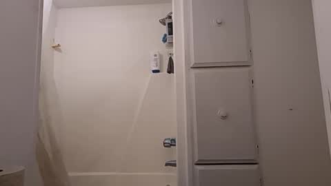 igasu online show from November 2025 04:44:02 AM