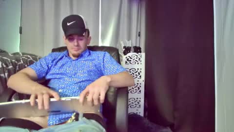 Snapshot of igetherwetter chatting on February 2025 01:05:01 PM Amiri Roue online show from February 2025 01:05:01 PM