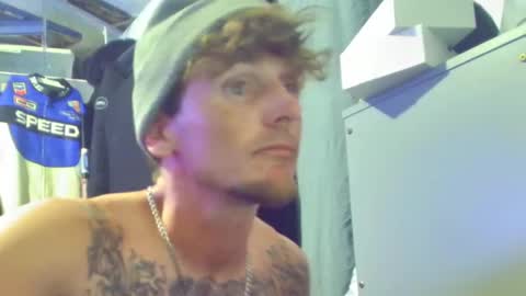 Snapshot of igetherwetter chatting on September 2025 04:50:01 AM Amiri Roue online show from September 2025 04:50:01 AM