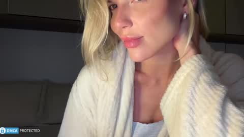 Ivy online show from October 2025 11:09:01 PM