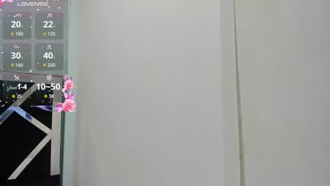 Isabella online show from October 2025 12:28:02 PM