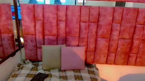 iisalombardi online show from October 2025 09:02:01 PM