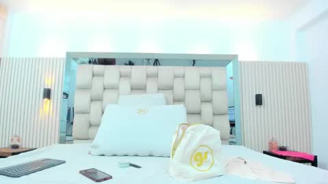 ikia lopez online show from December 2025 07:33:02 PM