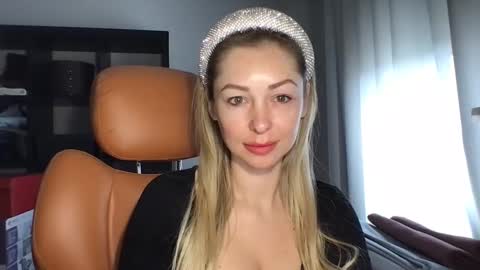 Snapshot of ilada11 chatting on March 2025 11:00:02 AM ilada11 online show from March 2025 11:00:02 AM