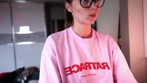 ileanacampbel online show from October 2025 07:27:02 AM